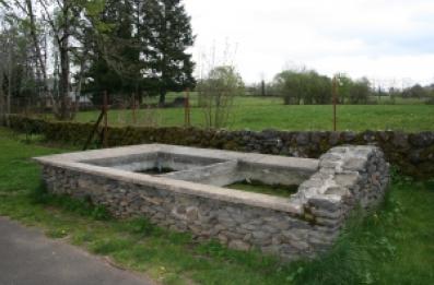 Lavoir en pierre restauré