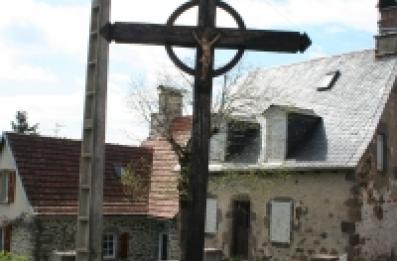 Croix de chemin en bois 