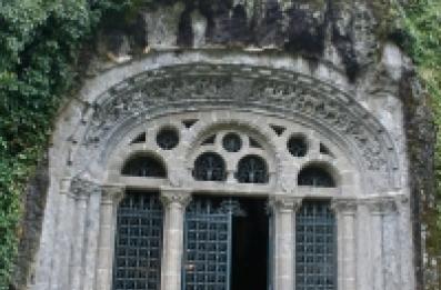 Chapelle avec sculptures