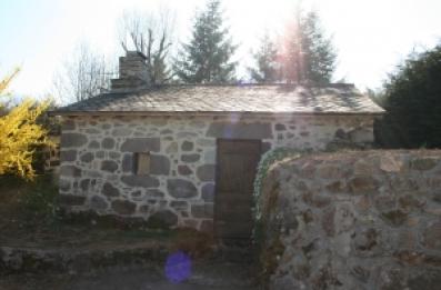 Four banal en pierre et toit en lauze