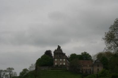 Château et ciel gris