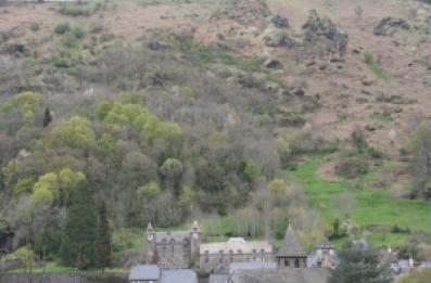 Château avec deux tours rondes